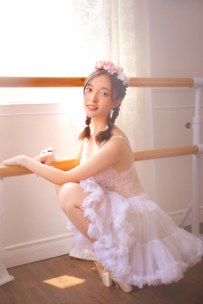 后入式日六十妇女